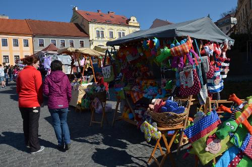 NEPOMUCK� POU� - www.webtrziste.cz