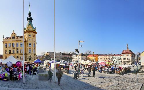 VELIKONO�N� TRHY U N�S V HRONOV� - www.webtrziste.cz