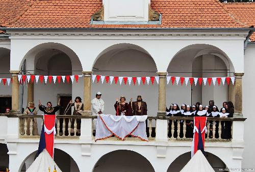 OSLAVANSK� HISTORICK� SLAVNOSTI - www.webtrziste.cz