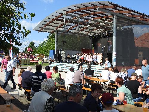 Pou�ov� slavnosti  - www.webtrziste.cz